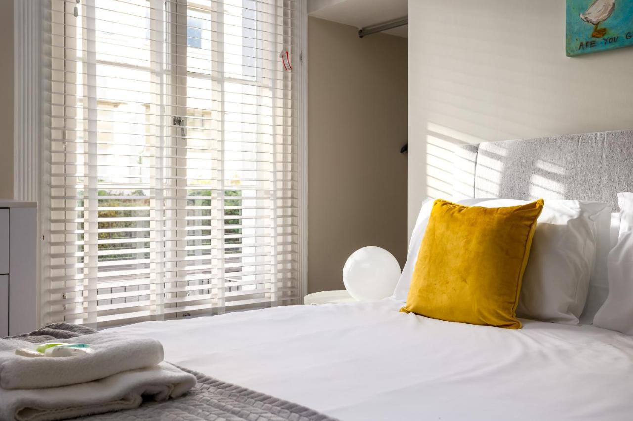 Contemporary Ground Floor Apartment - Town Centre With Parking! Cheltenham Exterior photo